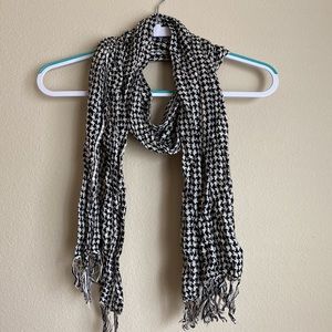 Black & White Patterned Scarf